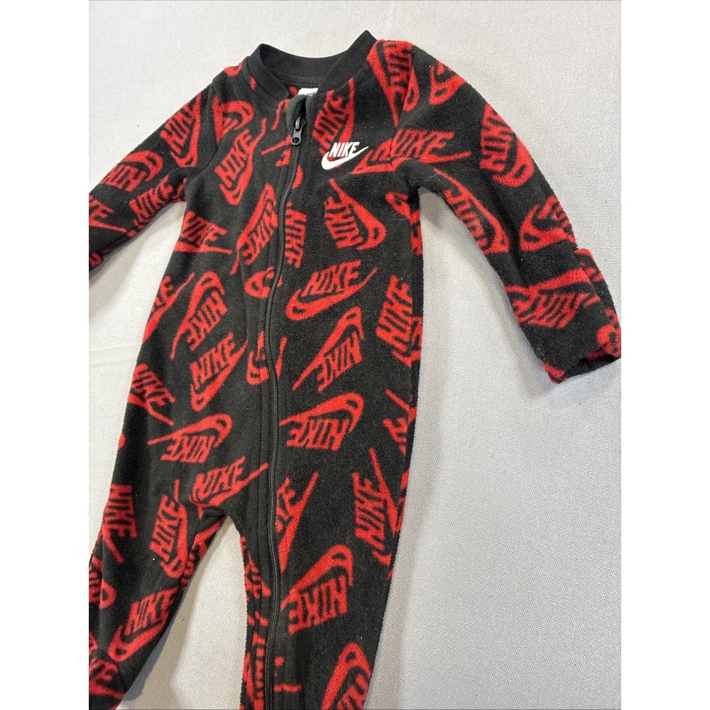 Nike 3 Month One Piece Zip Up Sleeper Red Black Footed Mittens - Picture 6 of 7